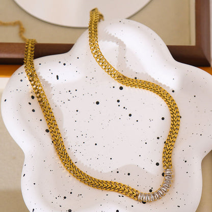 Pouravi - Stone Studded Necklace