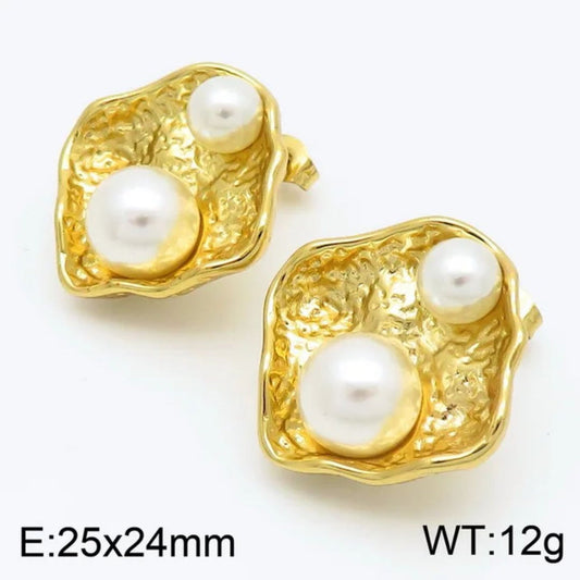 Avishi- Pearl Studs